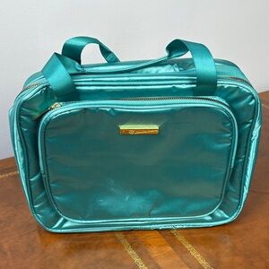 Teal women's makeup/toiletries travel bag